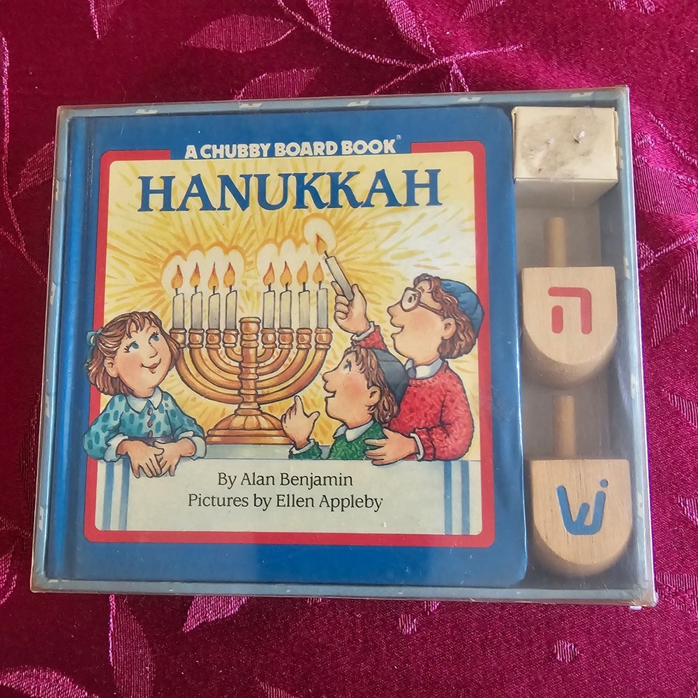 Hanukkah Chubby Board Book‎ and Dreidels Set Little Simon 1997
